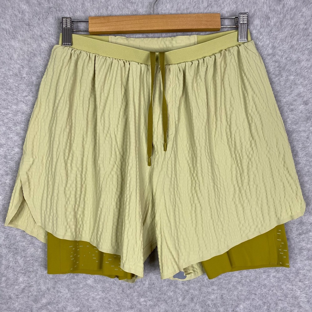 Lululemon Shorts Mens M Dew Green Auric Gold Surge Lined 6"‎ Special Edition